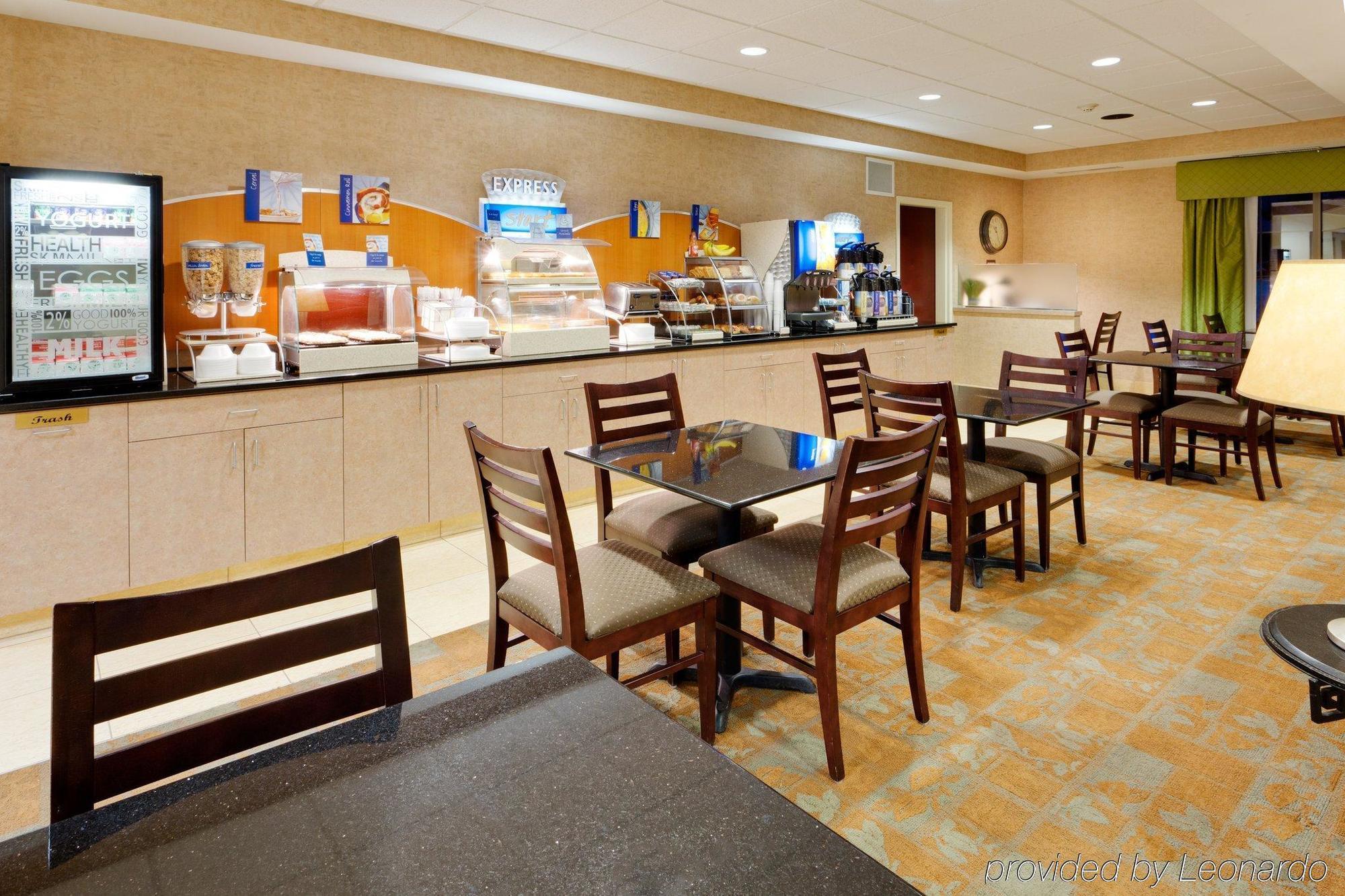 ฮอลิเดย์ อินน์ เอ็กซ์เพรส แฮสเกล-เวย์น แอเรีย Haskell ร้านอาหาร รูปภาพ